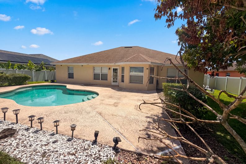 Photo 5 of 23 of 3642 SW Sterricker St, Port Saint Lucie, FL