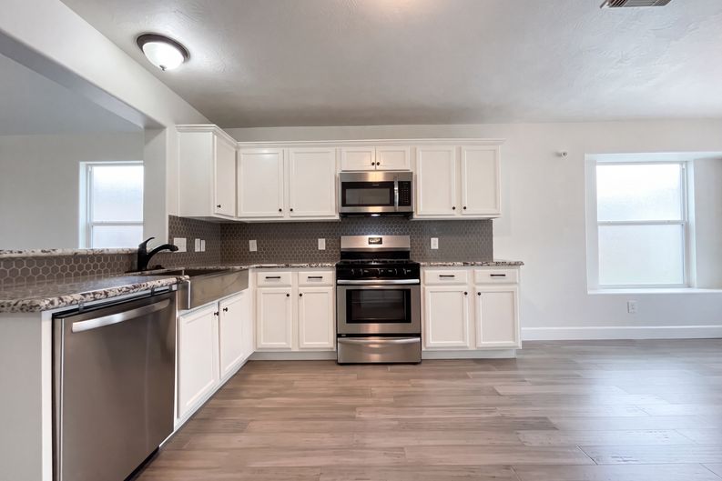 Photo 6 of 16 of 21714 Falcongate Ct, Humble, TX