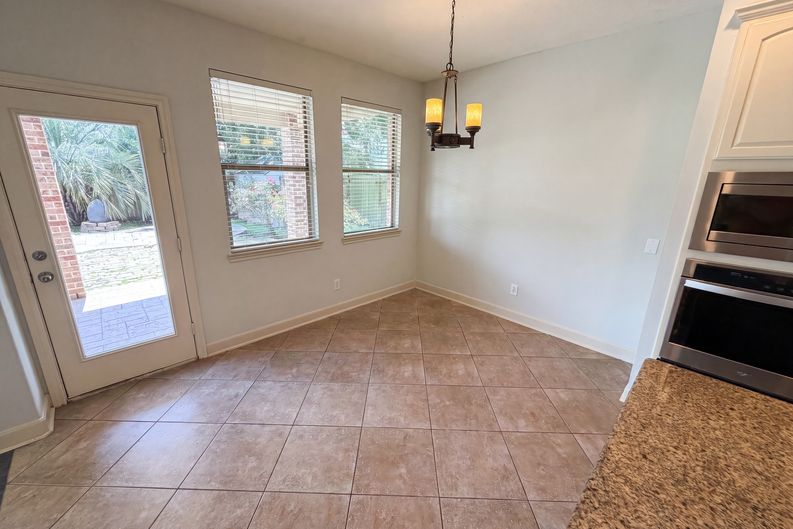 Photo 13 of 36 of 15822 Maple Shores Dr, Houston, TX