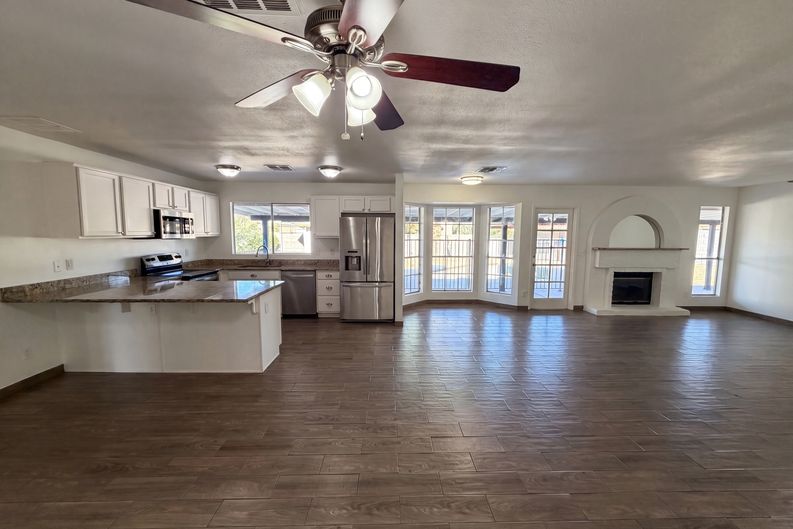 Photo 6 of 28 of 7120 W Leith Ln, Peoria, AZ