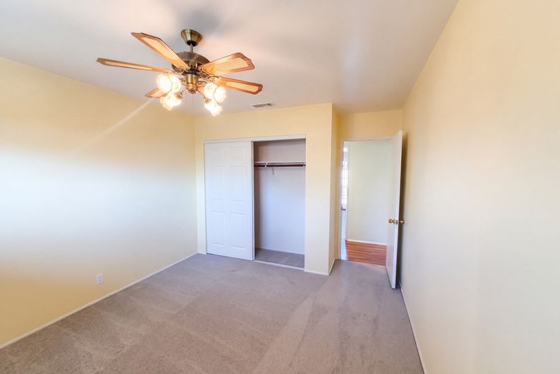 Photo 13 of 23 of 41219 Tava Ln, Hemet, CA