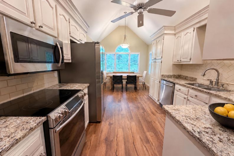 Photo 10 of 26 of 314 Carola Ln, Lexington, SC