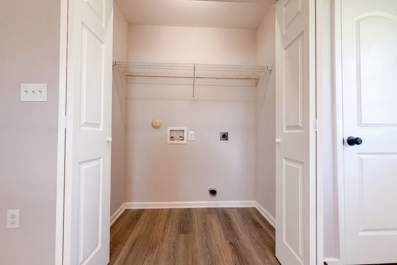 Photo 8 of 19 of 702 S Fayetteville Ave, Dunn, NC