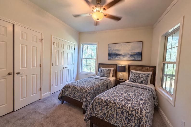 Photo 17 of 36 of 189 Victoria Dr, Inman, SC