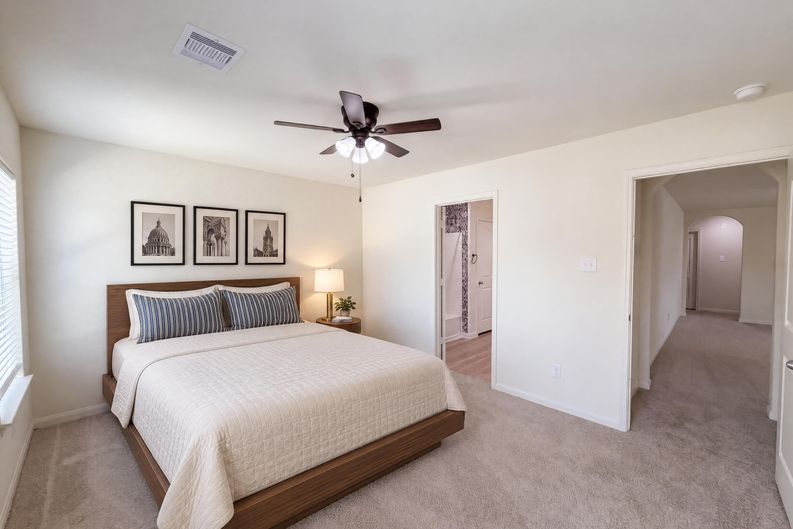 Photo 8 of 16 of 6115 El Oro Dr, Houston, TX