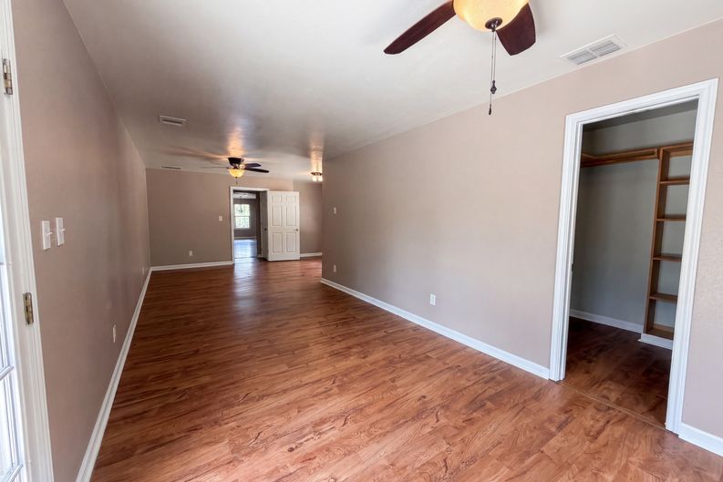 Photo 10 of 23 of 1356 Timberwood Trl, New Braunfels, TX