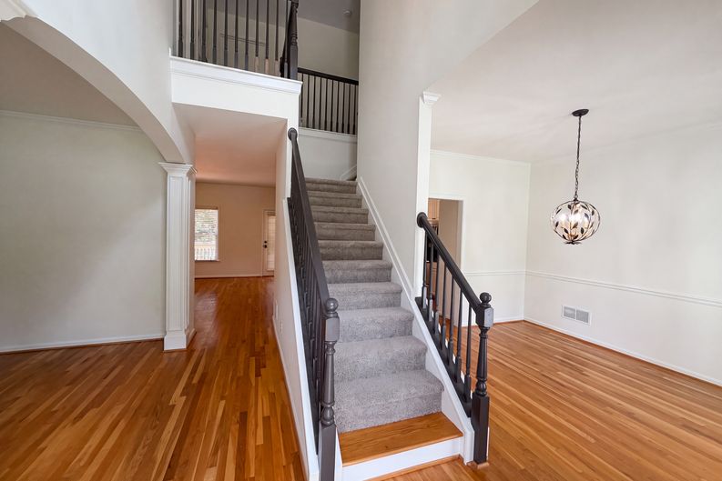 Photo 8 of 58 of 3612 Brookefall Ct, Suwanee, GA