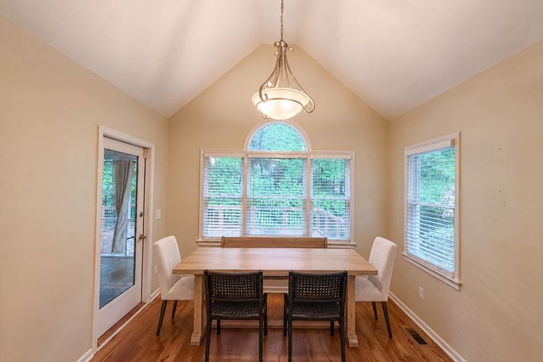 Photo 9 of 26 of 314 Carola Ln, Lexington, SC