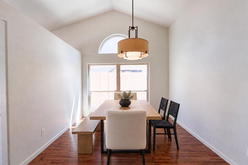 Photo 7 of 34 of 3906 E Amberwood Dr, Phoenix, AZ