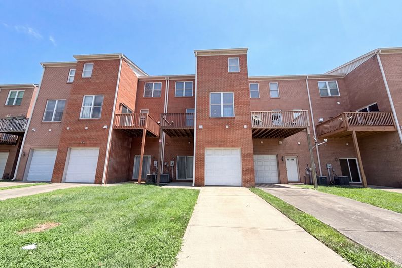 Photo 5 of 27 of 1031 Cutter St, Cincinnati, OH