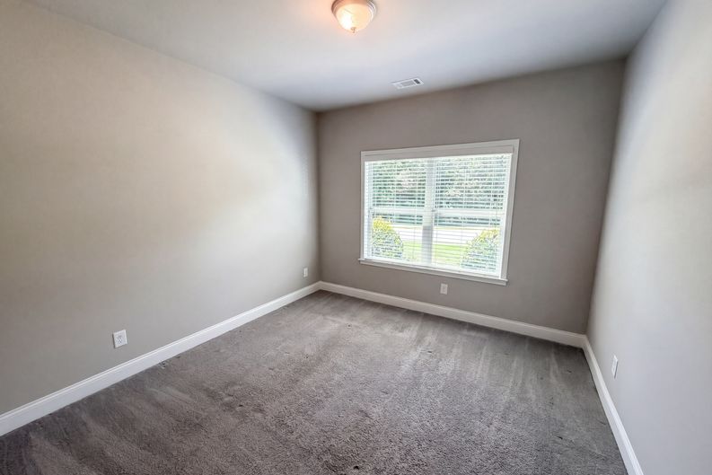 Photo 12 of 22 of 1209 Windstone Dr, Winder, GA