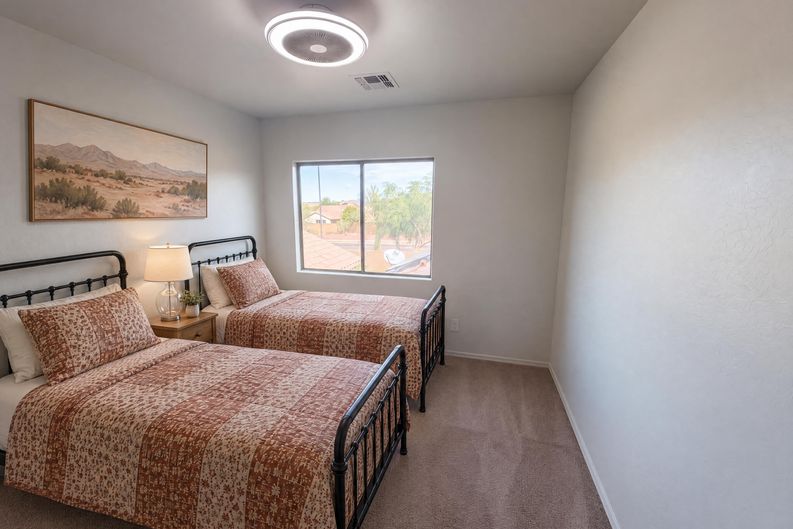 Photo 15 of 40 of 2464 W Warren Dr, Anthem, AZ