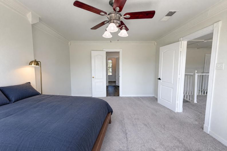 Photo 12 of 21 of 3940 Victory Ct, Midlothian, TX