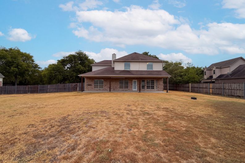 Photo 5 of 18 of 3218 Berry Holw, Melissa, TX