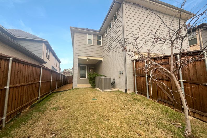 Photo 15 of 17 of 1034 Kennedy Dr, Allen, TX
