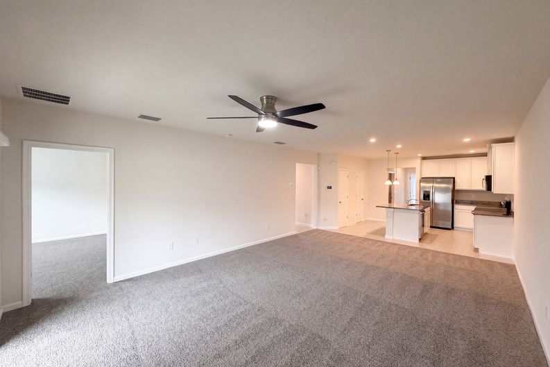Photo 11 of 32 of 17917 Turning Leaf Cir, Land O Lakes, FL