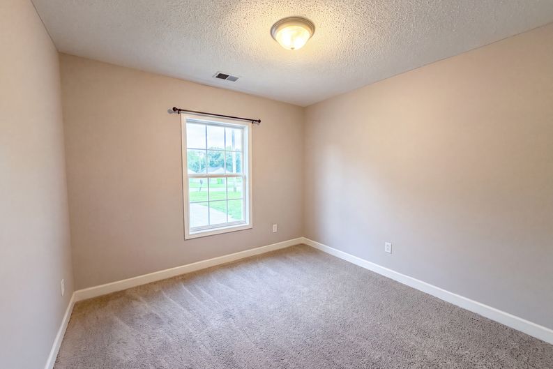 Photo 11 of 17 of 1 Plover Ct, Columbia, SC