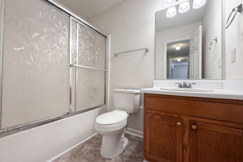 Photo 6 of 20 of 301 Hocutt Dr, Clayton, NC