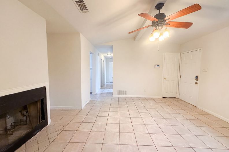 Photo 7 of 16 of 912 Hackberry St, Copperas Cove, TX