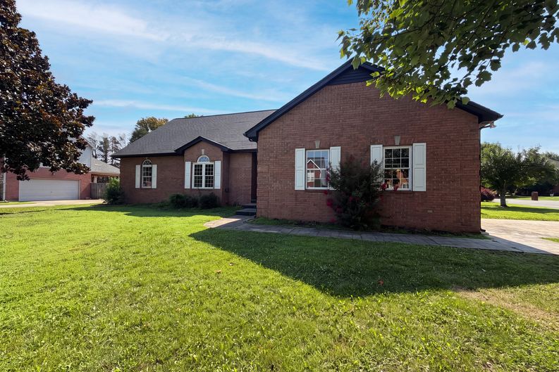 Photo 21 of 24 of 1727 Joben Dr, Murfreesboro, TN
