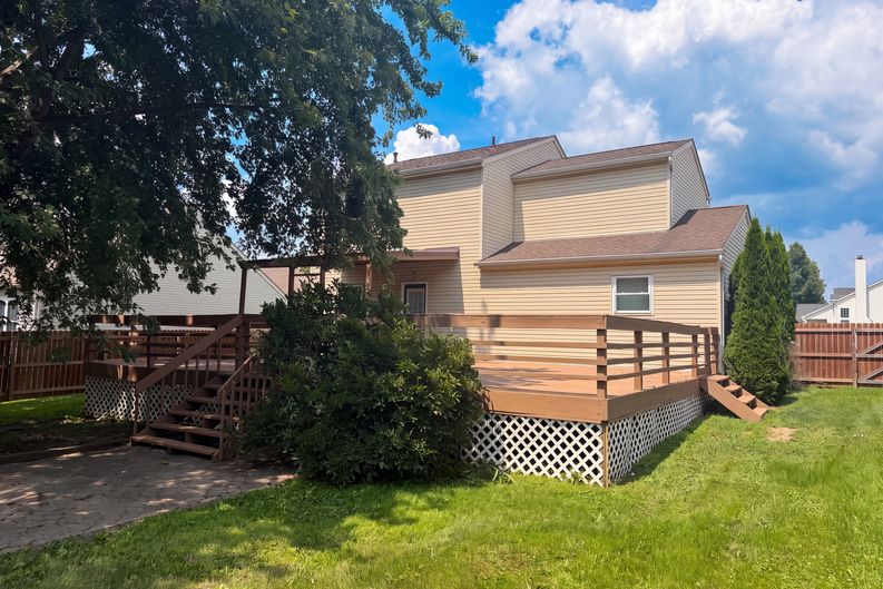 Photo 27 of 32 of 1618 Saddlebrook Dr, Heath, OH