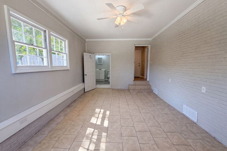 Photo 12 of 26 of 1817 Neptune Dr, Columbia, SC