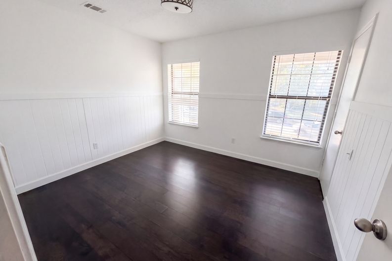Photo 16 of 27 of 2226 Country Oaks Dr, Garland, TX