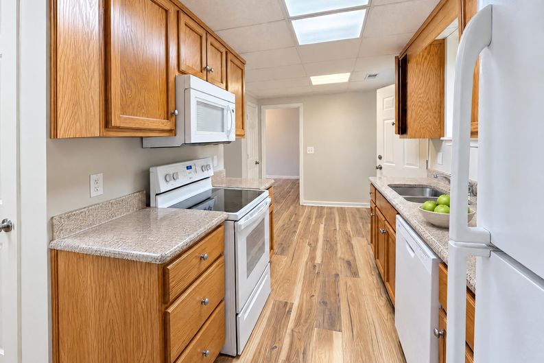 Photo 8 of 22 of 2628 Gaylon St, Birmingham, AL