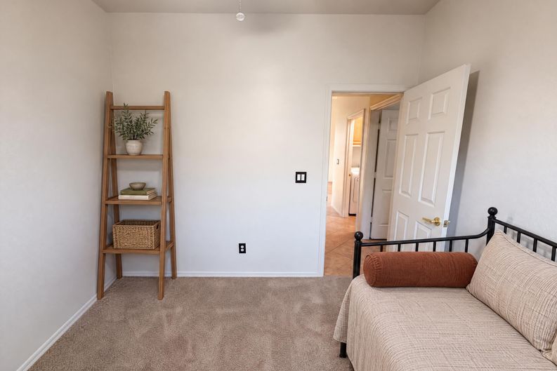 Photo 12 of 40 of 2464 W Warren Dr, Anthem, AZ