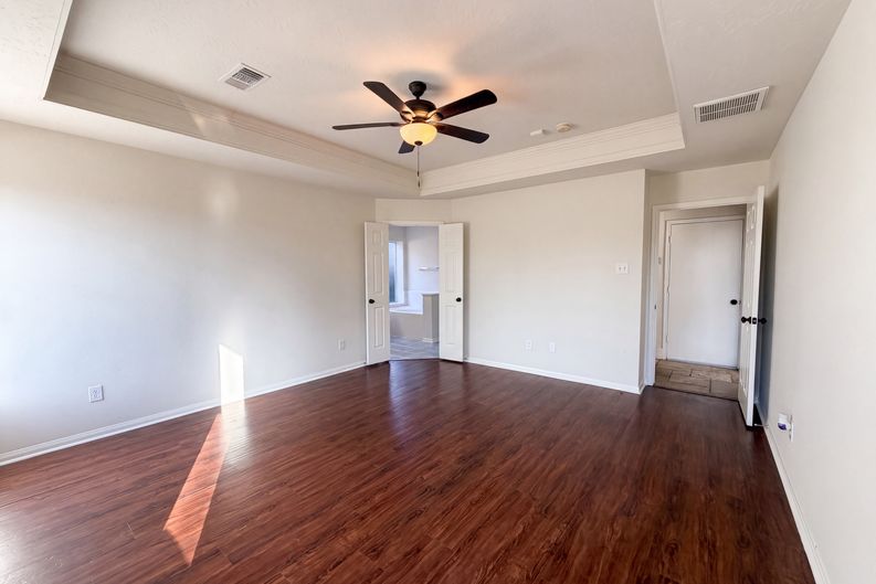 Photo 13 of 26 of 23130 Willow Canyon Dr, Katy, TX
