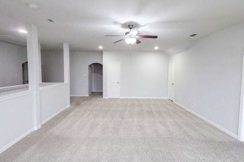 Photo 7 of 18 of 1501 Martin Creek Dr, Little Elm, TX