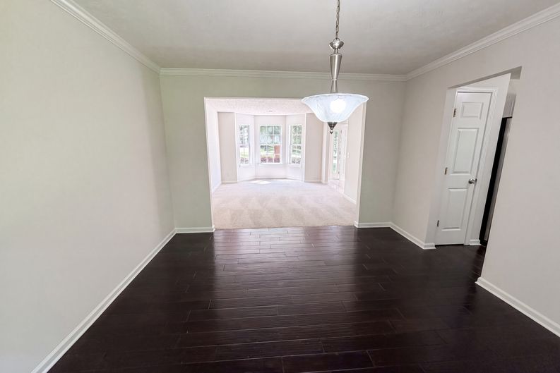 Photo 6 of 25 of 3582 Coveside Ct, Loganville, GA