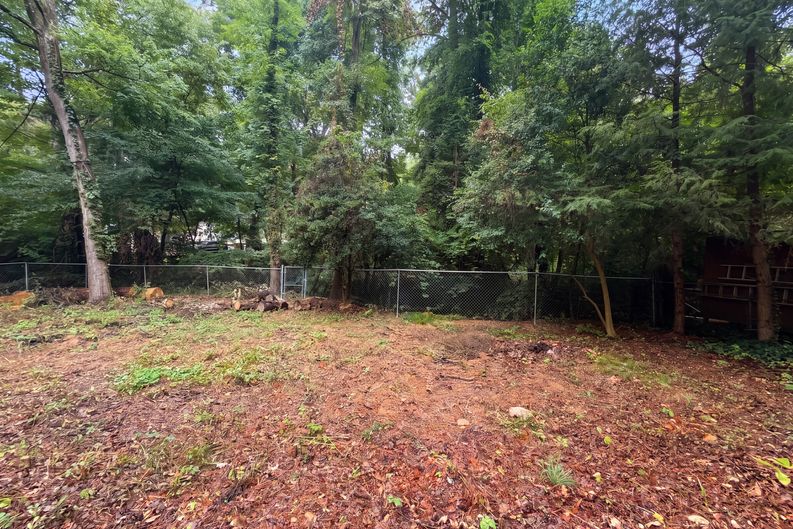 Photo 16 of 18 of 1304 Wicklow Dr, Cary, NC