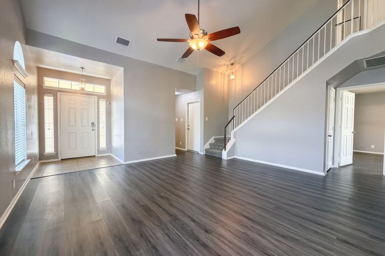 Photo 5 of 22 of 2535 Fayette Dr, New Braunfels, TX