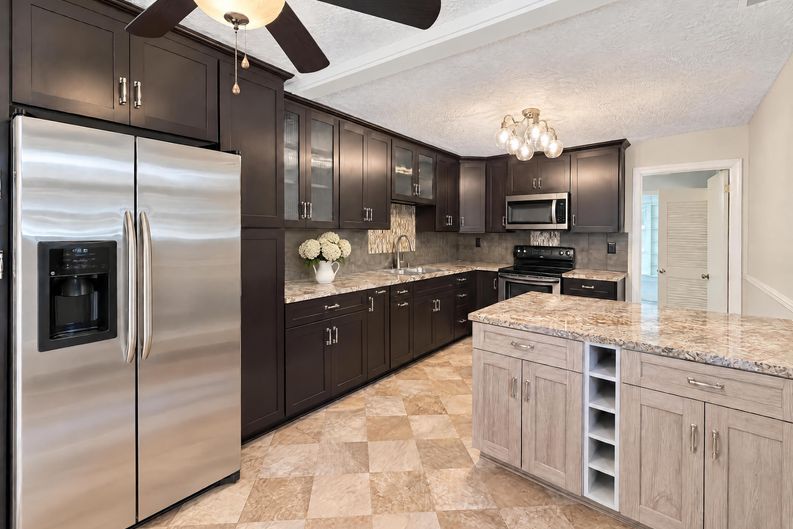 Photo 3 of 18 of 1208 Terrell Dr, High Point, NC