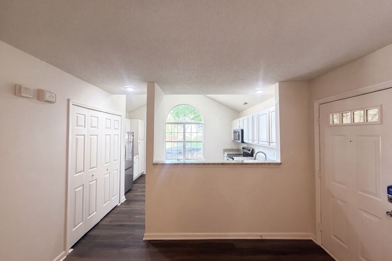 Photo 6 of 23 of 30 Pickwick Pl, Greensboro, NC
