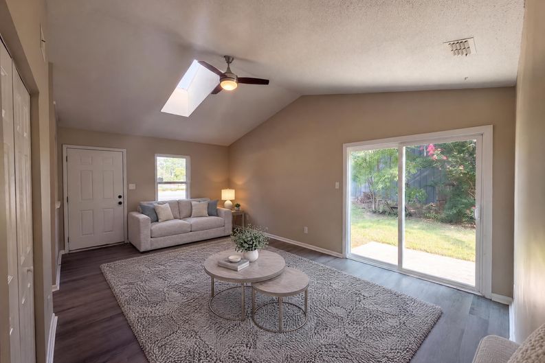 Photo 7 of 16 of 1549 Bingham Dr, Fayetteville, NC