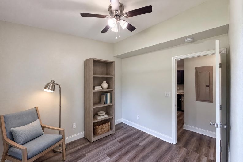 Photo 10 of 21 of 1502 Daroca Dr, Deltona, FL