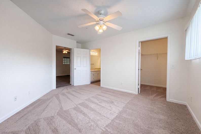 Photo 12 of 21 of 1701 The Greens Way, Jacksonville Beach, FL