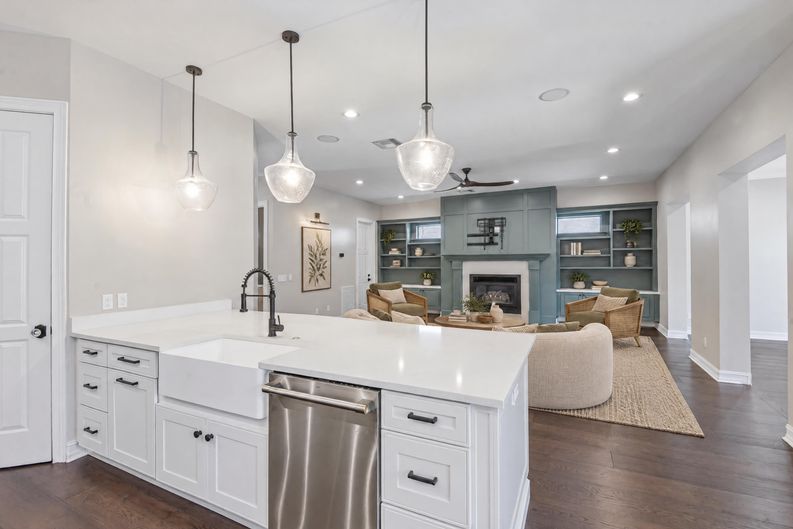 Photo 16 of 62 of 5105 W Neptune Way, Tampa, FL