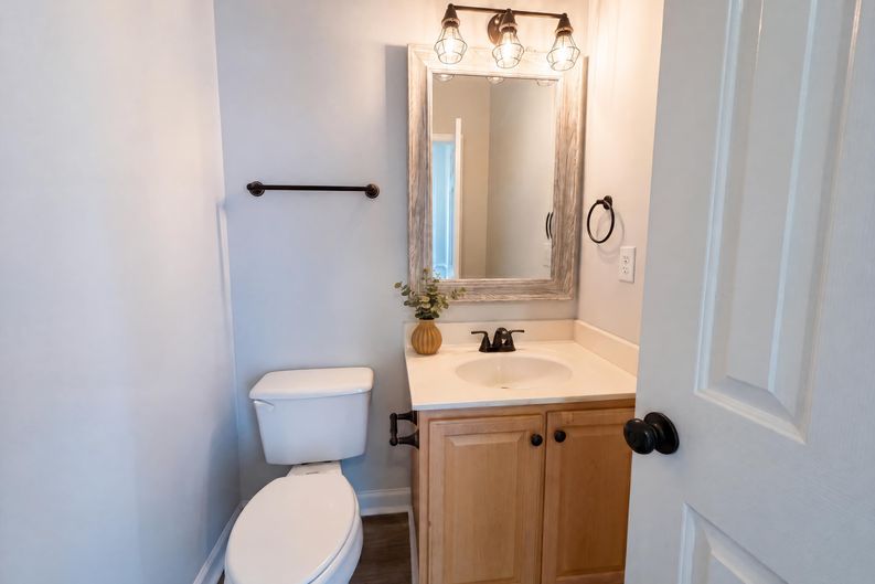 Photo 11 of 25 of 9 Bluff Ridge Ct, Greenville, SC