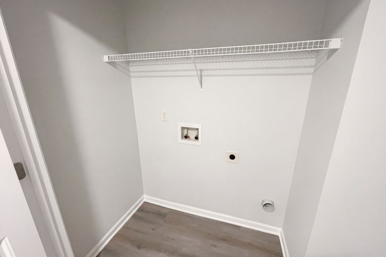 Photo 8 of 19 of 220 Madison Ave, Acworth, GA
