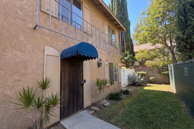Photo 21 of 27 of 912 S Mountain Ave, Ontario, CA