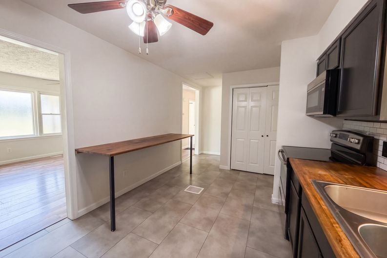 Photo 10 of 16 of 4659 Spring Glen Dr, House Springs, MO