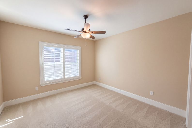 Photo 12 of 34 of 14629 Glen Valley Ct, Charlotte, NC