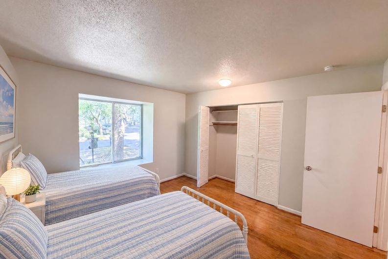 Photo 4 of 17 of 704 Green Ridge Dr, Raleigh, NC