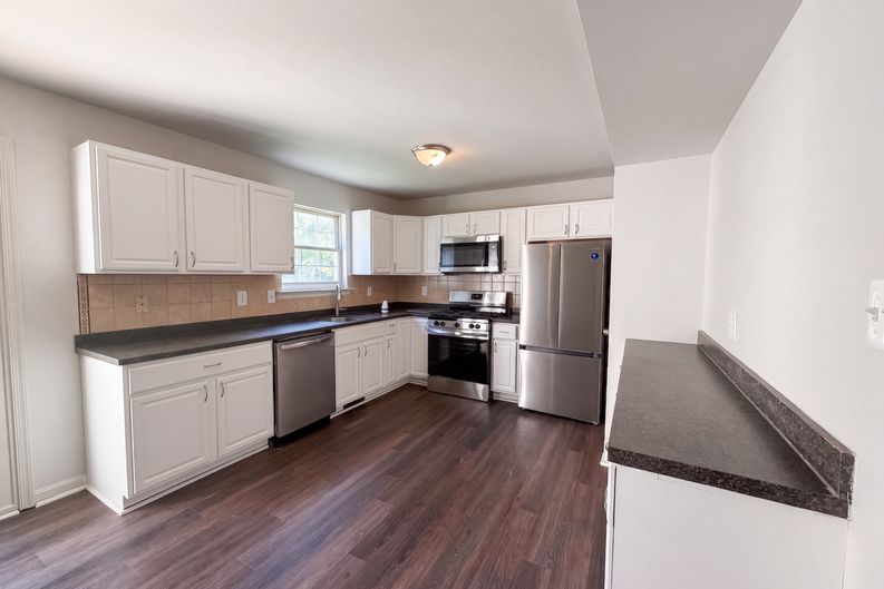 Photo 6 of 41 of 10654 Quillback St, Waldorf, MD