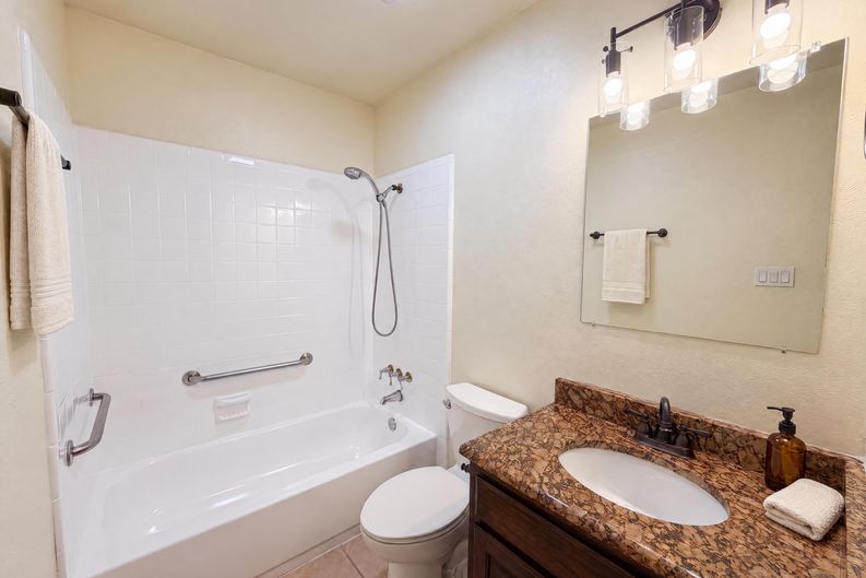 Photo 21 of 28 of 530 Shadowcrest Ln, Coppell, TX