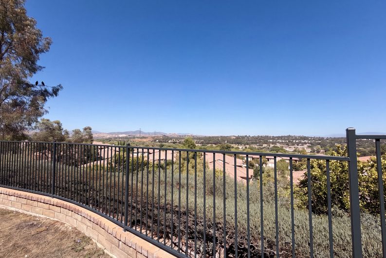 Photo 23 of 25 of 27920 Periwinkle Ln, Valencia, CA