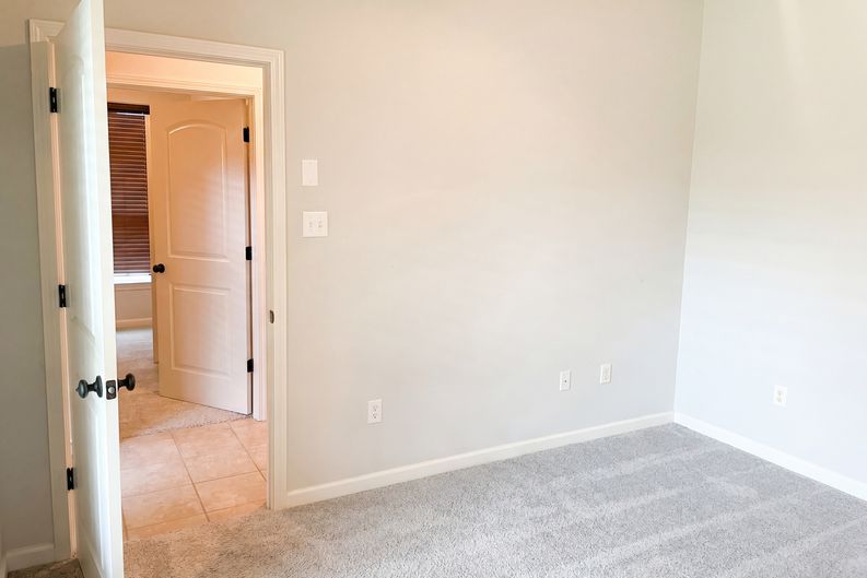 Photo 4 of 15 of 402 Cypress Garden Dr, Houma, LA